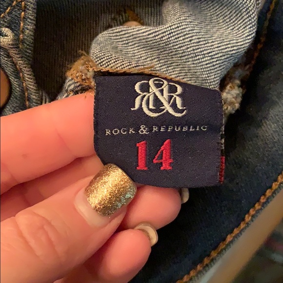 4 pairs of pants!!! - Picture 3 of 5